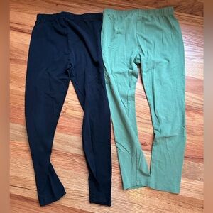 Stylish Black and Green Leggings